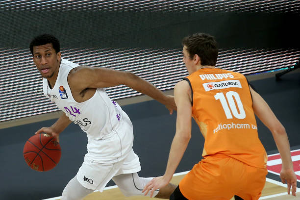 我可以帮你 我可以帮你