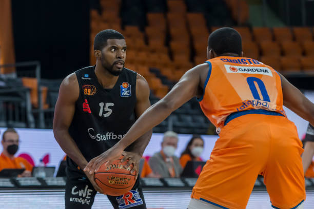 积极跑动 积极跑动